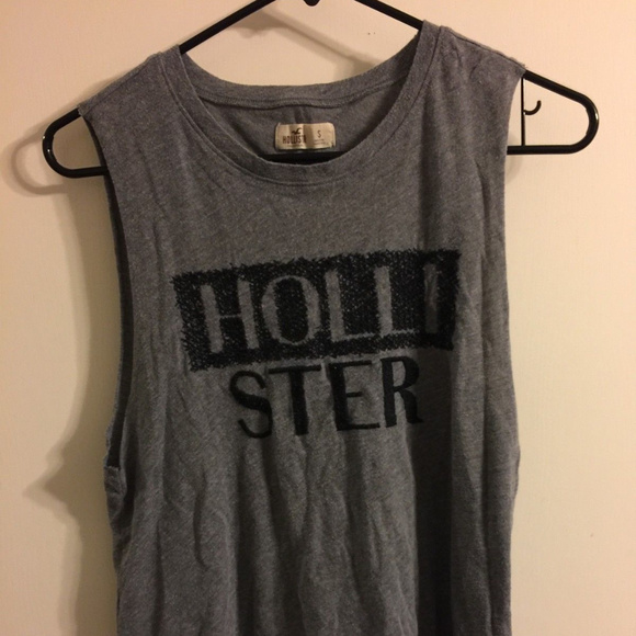 Hollister Gray Logo Workout Shirt Size Small - Picture 3 of 7